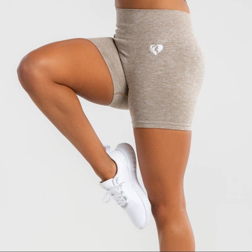 NEW! Women’s Best Move Seamless Shorts in Brown Grey Marl - Picture 5 of 10